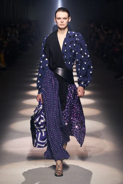 Look 26